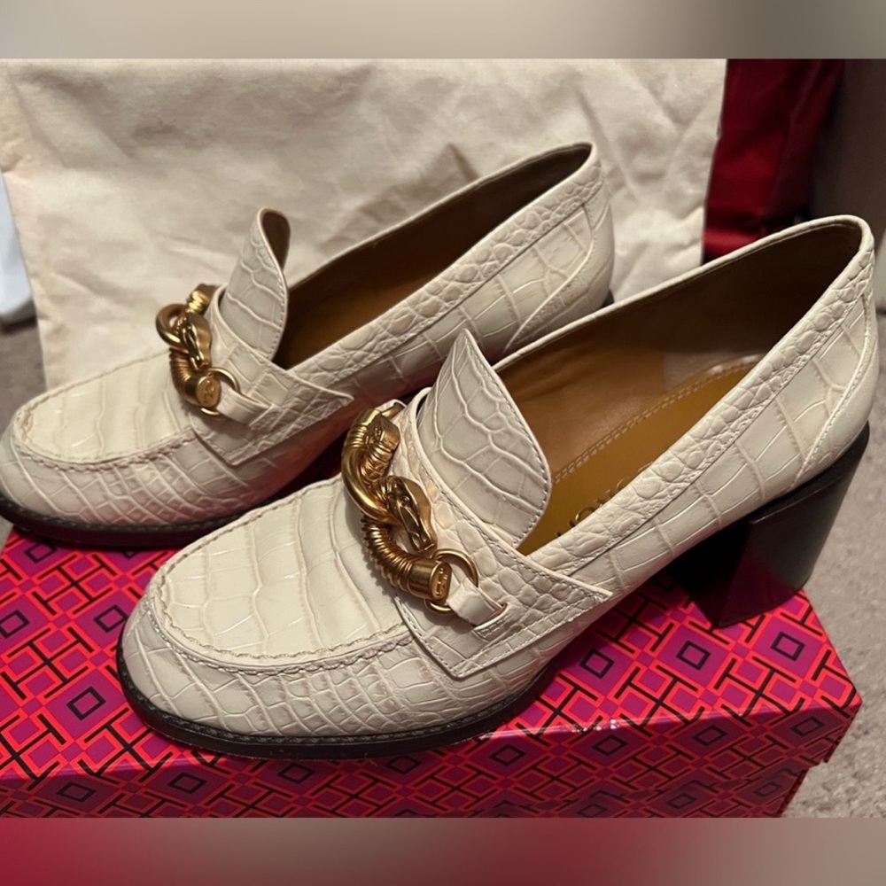 Tory Burch Cream Loafers with Gold Chain